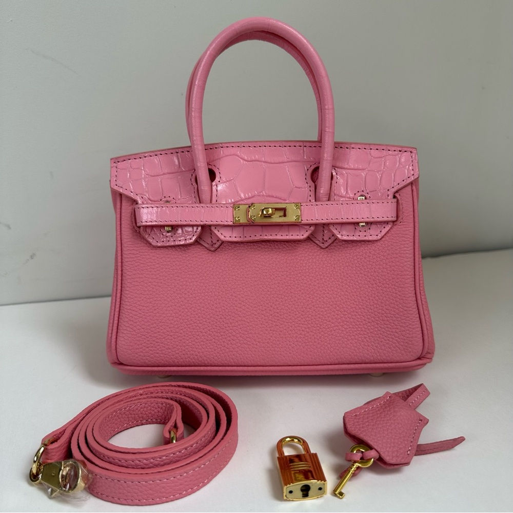 Classic Mini Leather Hangbag Gold Lock - Picture 3 of 14